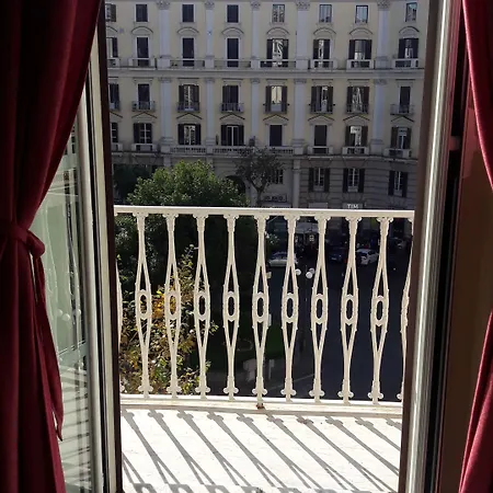 La Casa Di Elvira Neapel