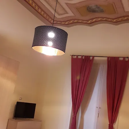 La Casa Di Elvira * Nápoles