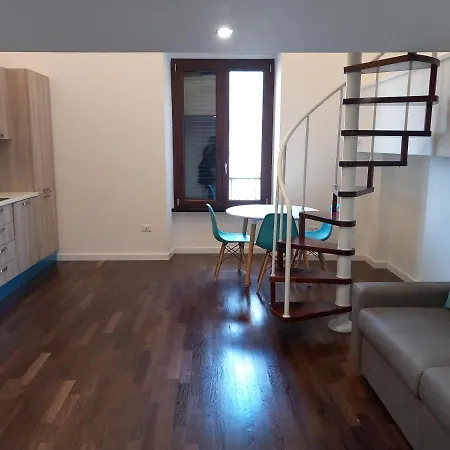 La Casa Di Elvira דירה נאפולי