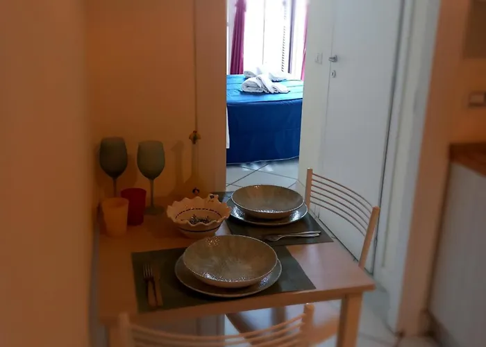 La Casa Di Elvira * Nápoles