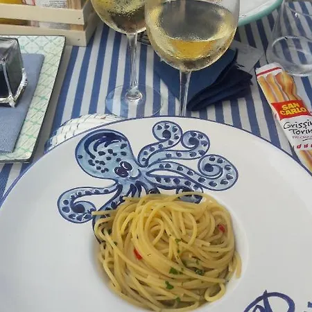 La Casa Di Elvira Naples