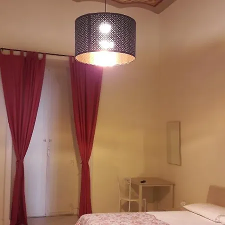 La Casa Di Elvira * Naples